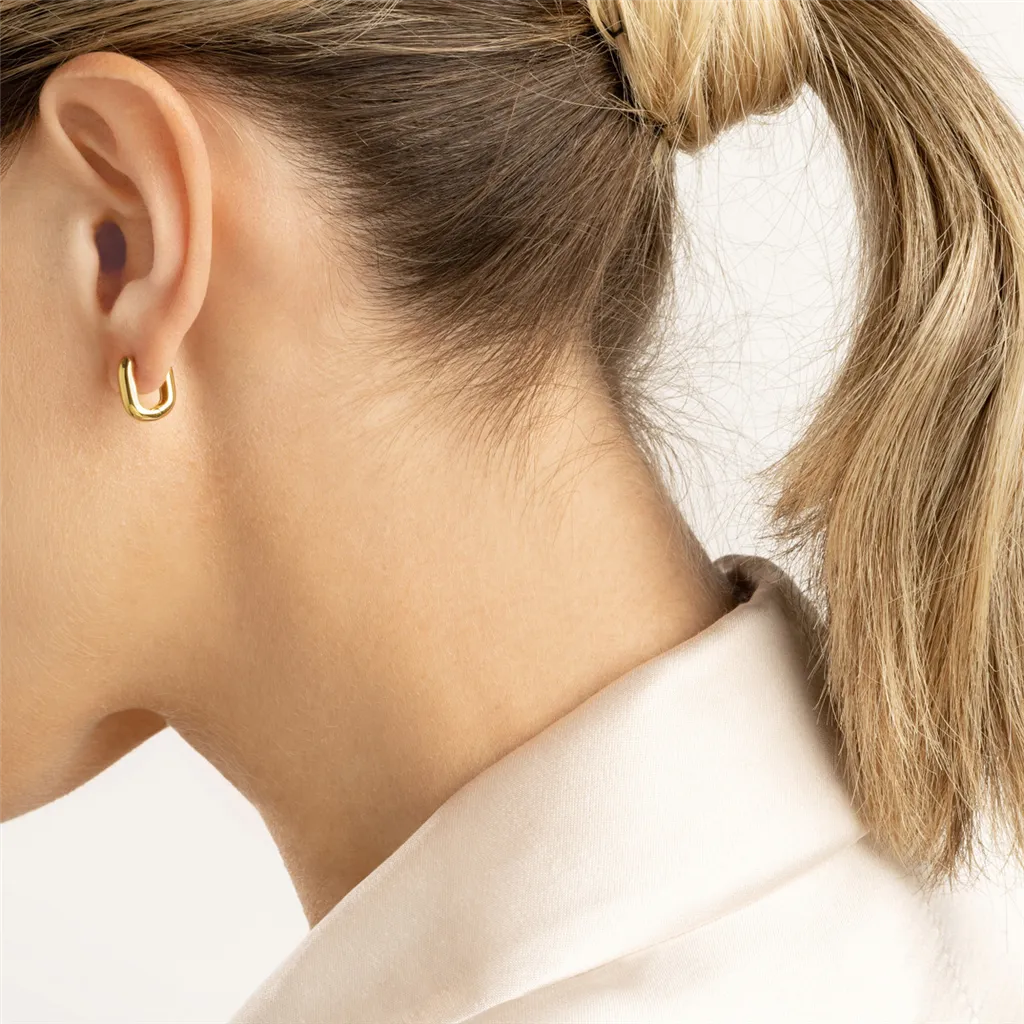 14K Yellow Gold Small 12mm Oblong Hoop Earrings