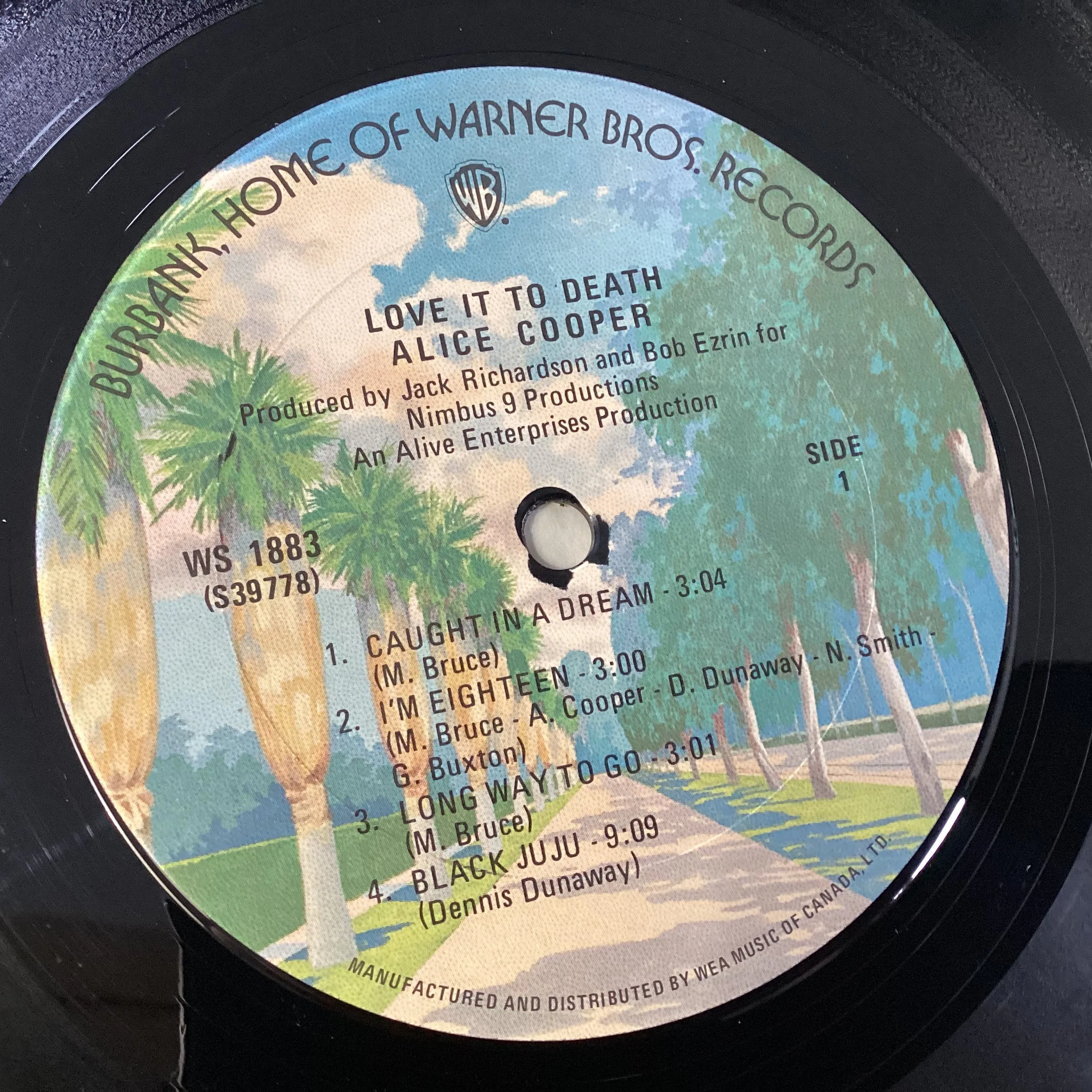 ALICE COOPER = LOVE IT TO DEATH (CDN 70S REISSUE) (USED)