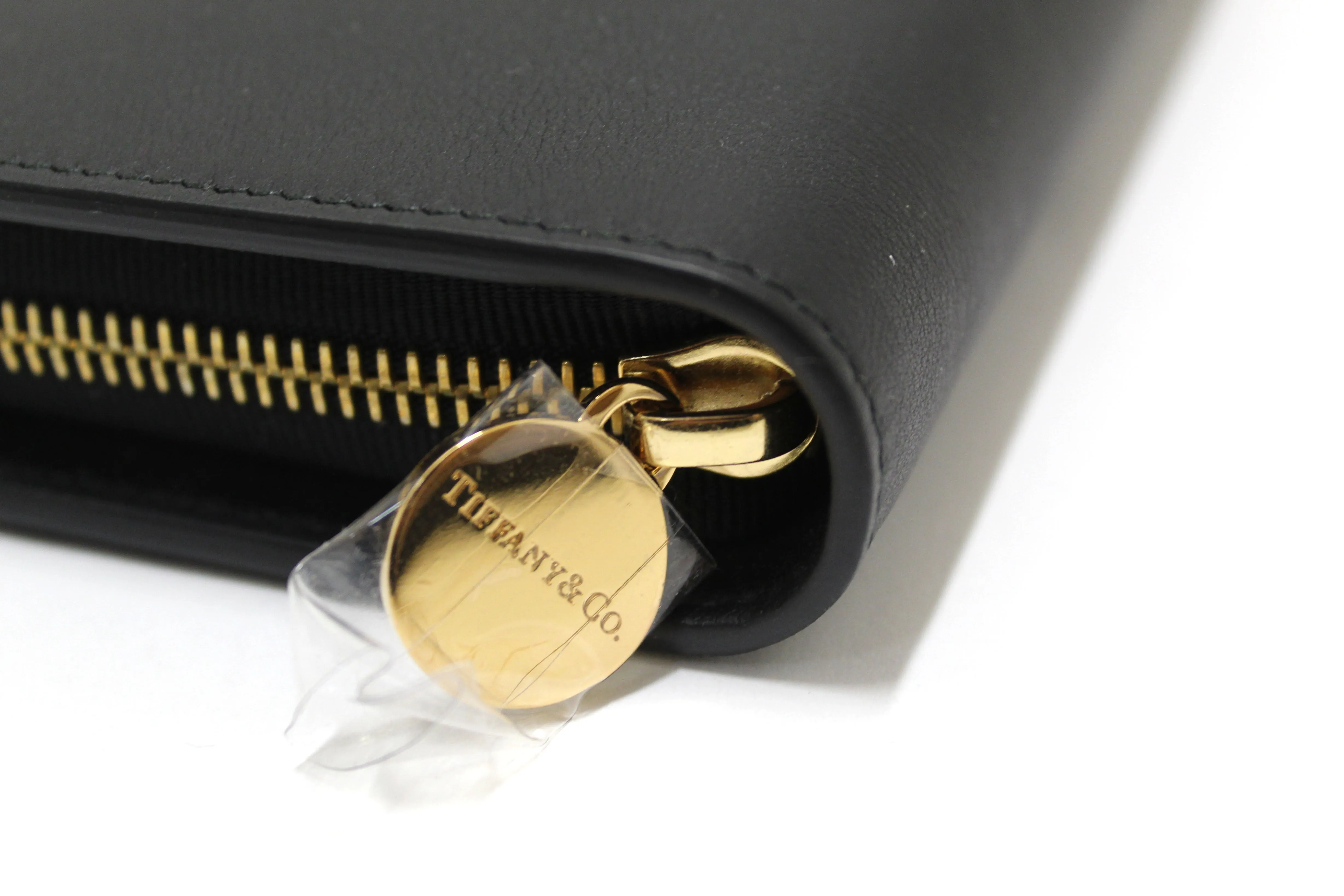 Authentic NEW Tiffany & Co. Black Calfskin Leather Large Long Zippy Wallet