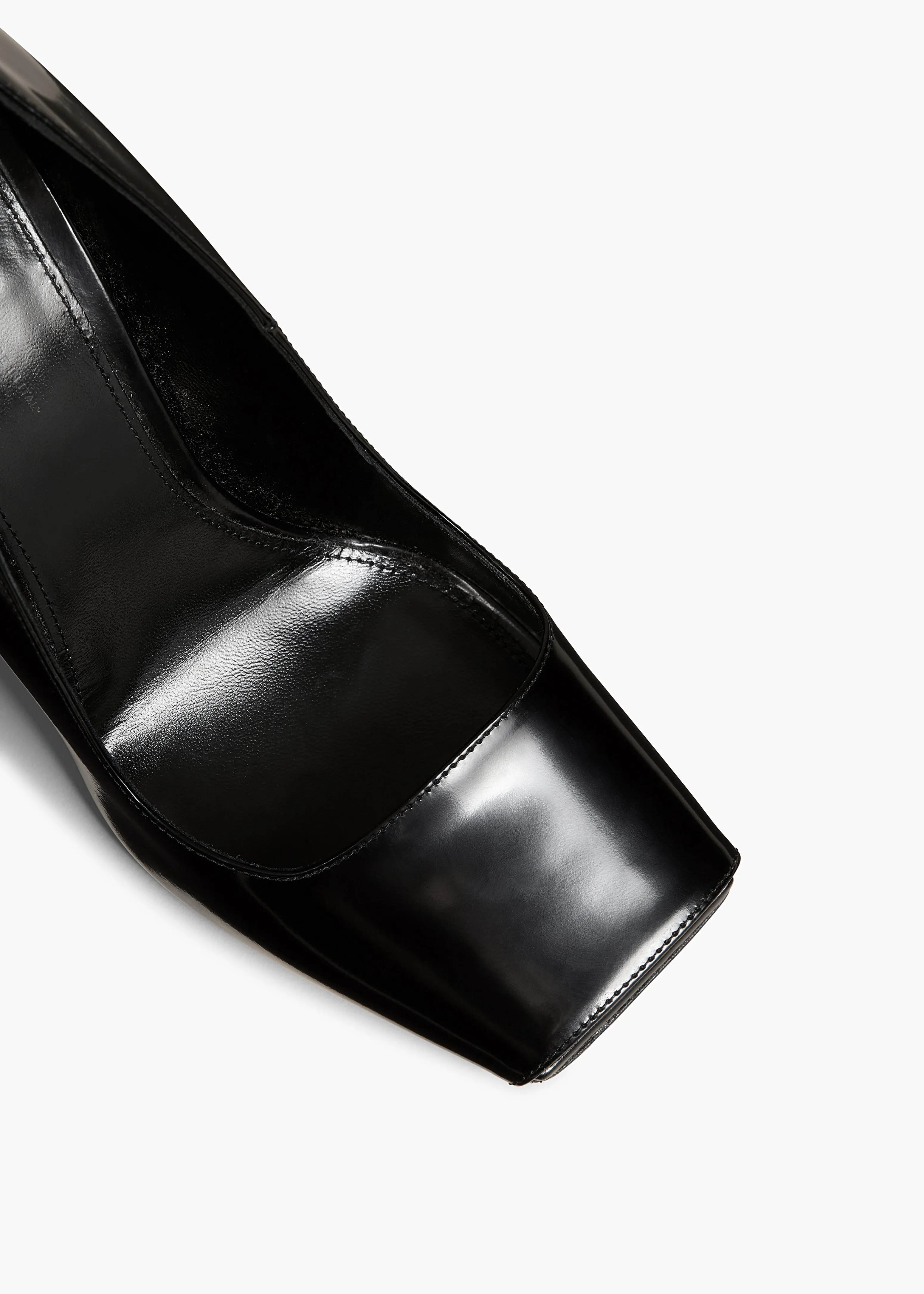 Cedar Pump in Black Brushed Leather