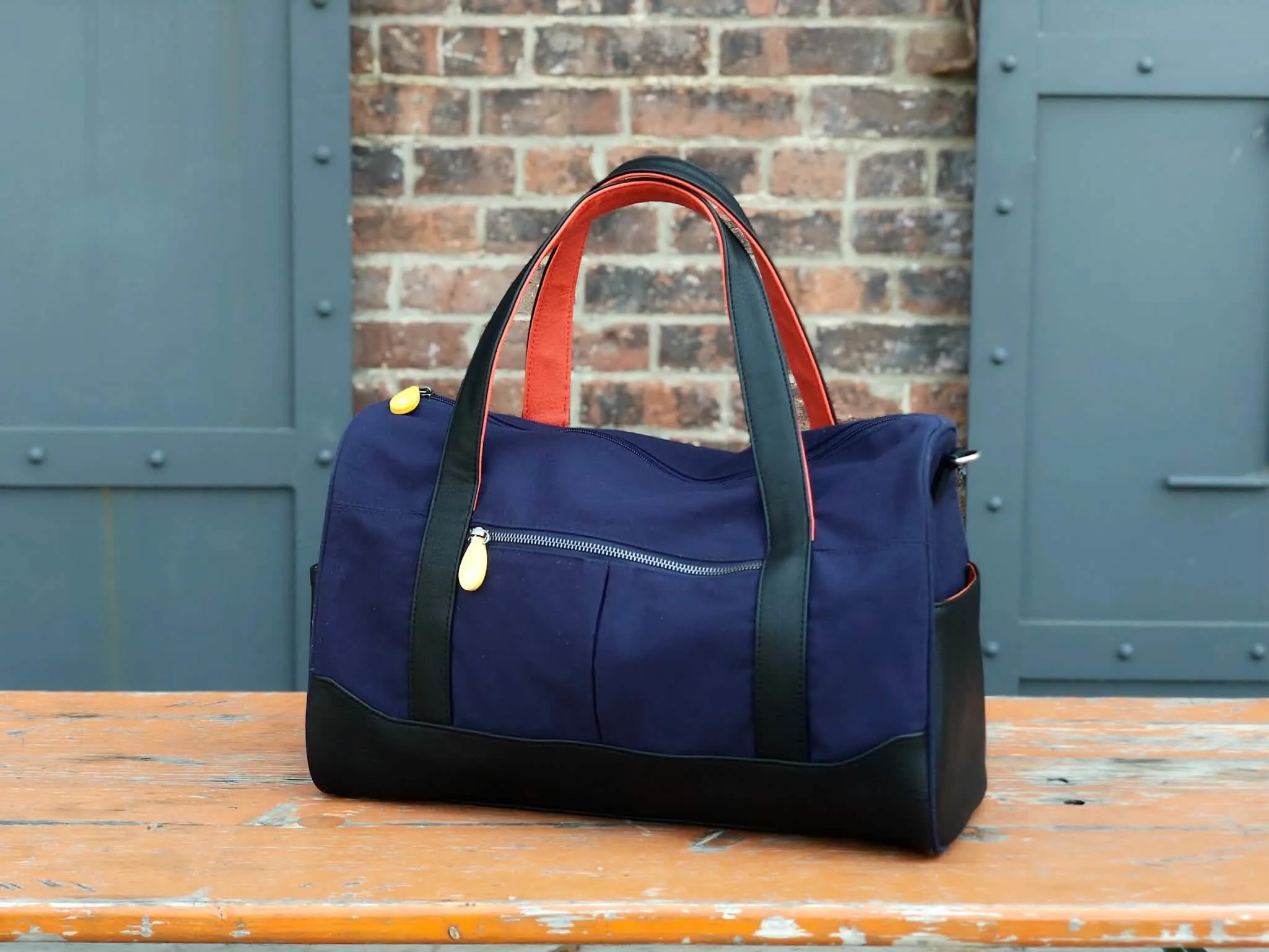 Dekalb Stylish Weekend Duffel Bag - Available in Two Chic Colors