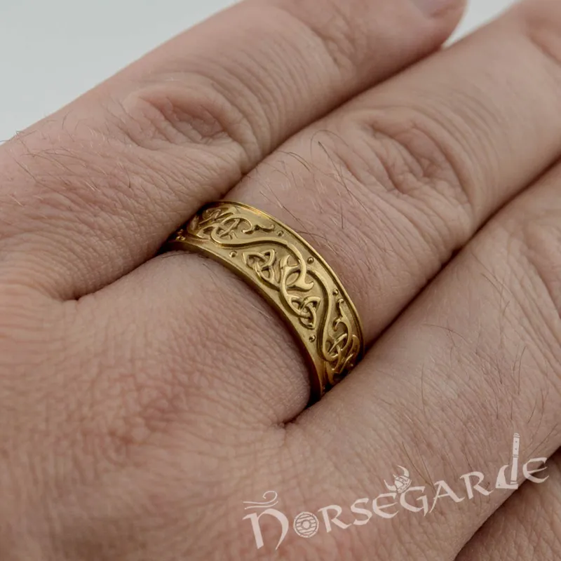Handcrafted Urnes Art Ornamental Band - Gold