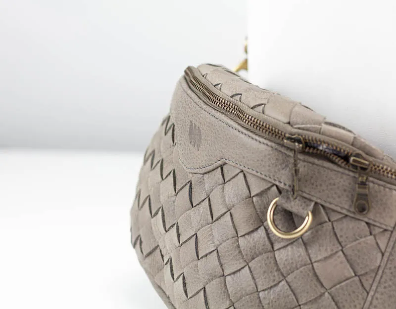 Haris fanny pack - Stone grey handwoven leather