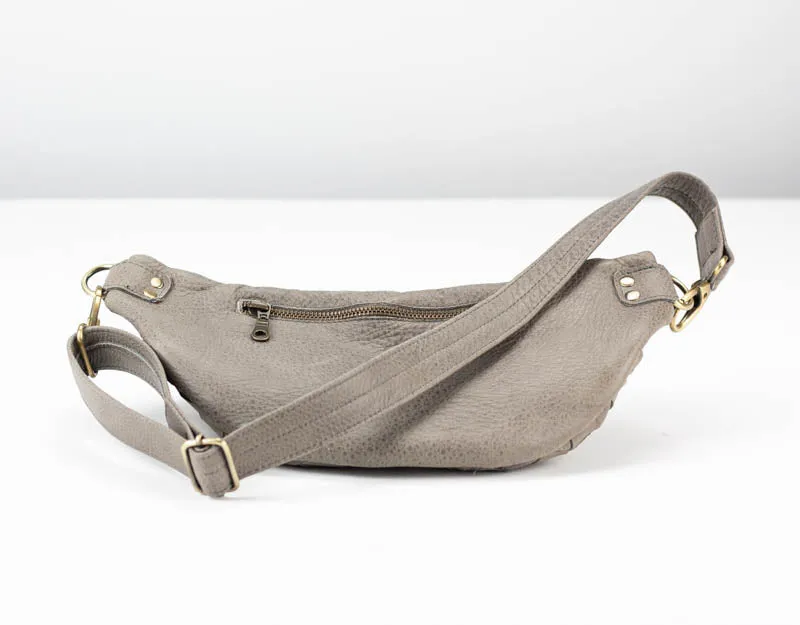 Haris fanny pack - Stone grey handwoven leather