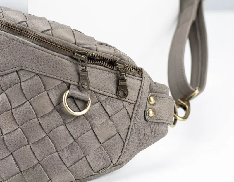 Haris fanny pack - Stone grey handwoven leather