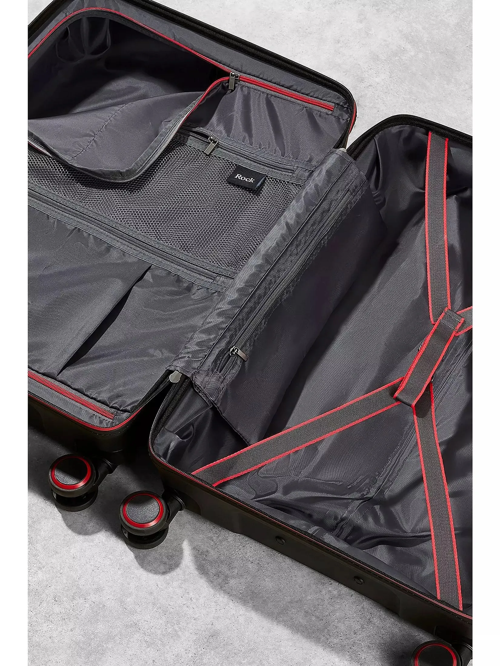 HYDRA-LITE Medium Suitcase  - Black