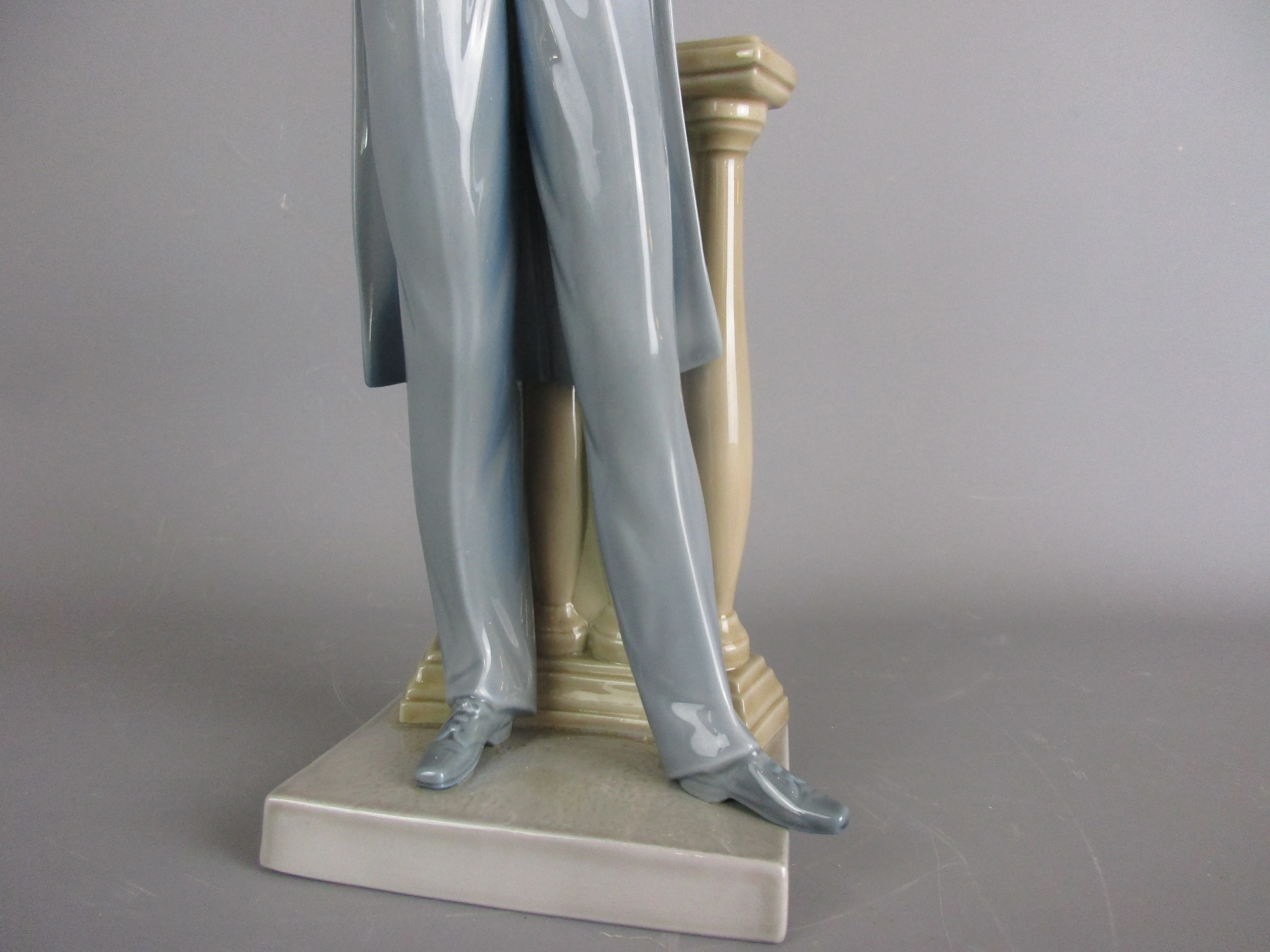 Llandro Violinist Statue Sculpture Figurine Vintage