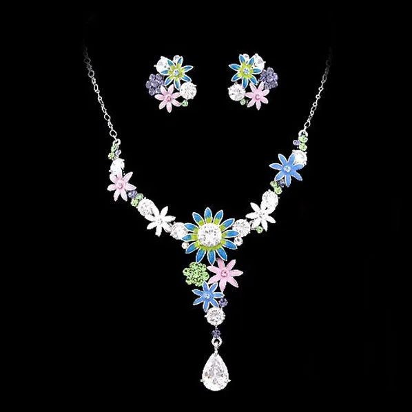 LUX Daisy Swarovski Rhinestone Enamel Necklace Earrings Set Silver
