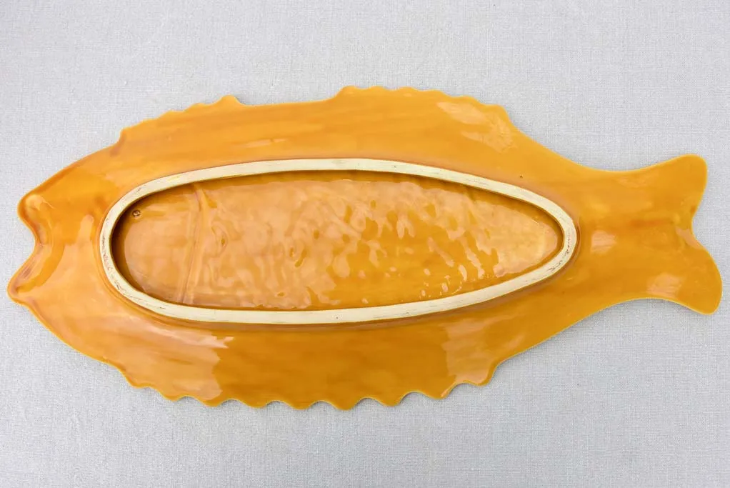 Mid-century French seafood service with orange glaze - 12 plates 1 platter