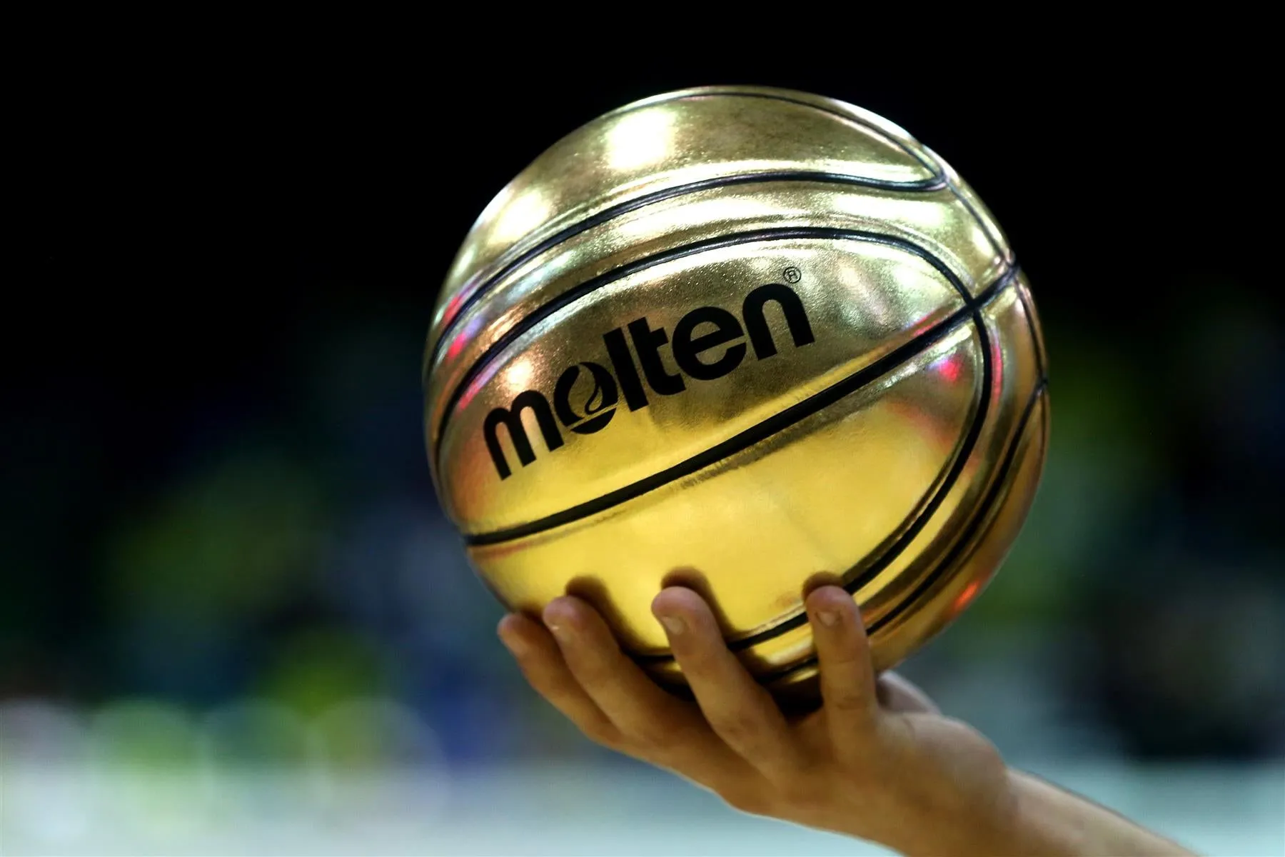 Molten BGR Series Gold Presentation Trophy Basketball Ornamental Purposes