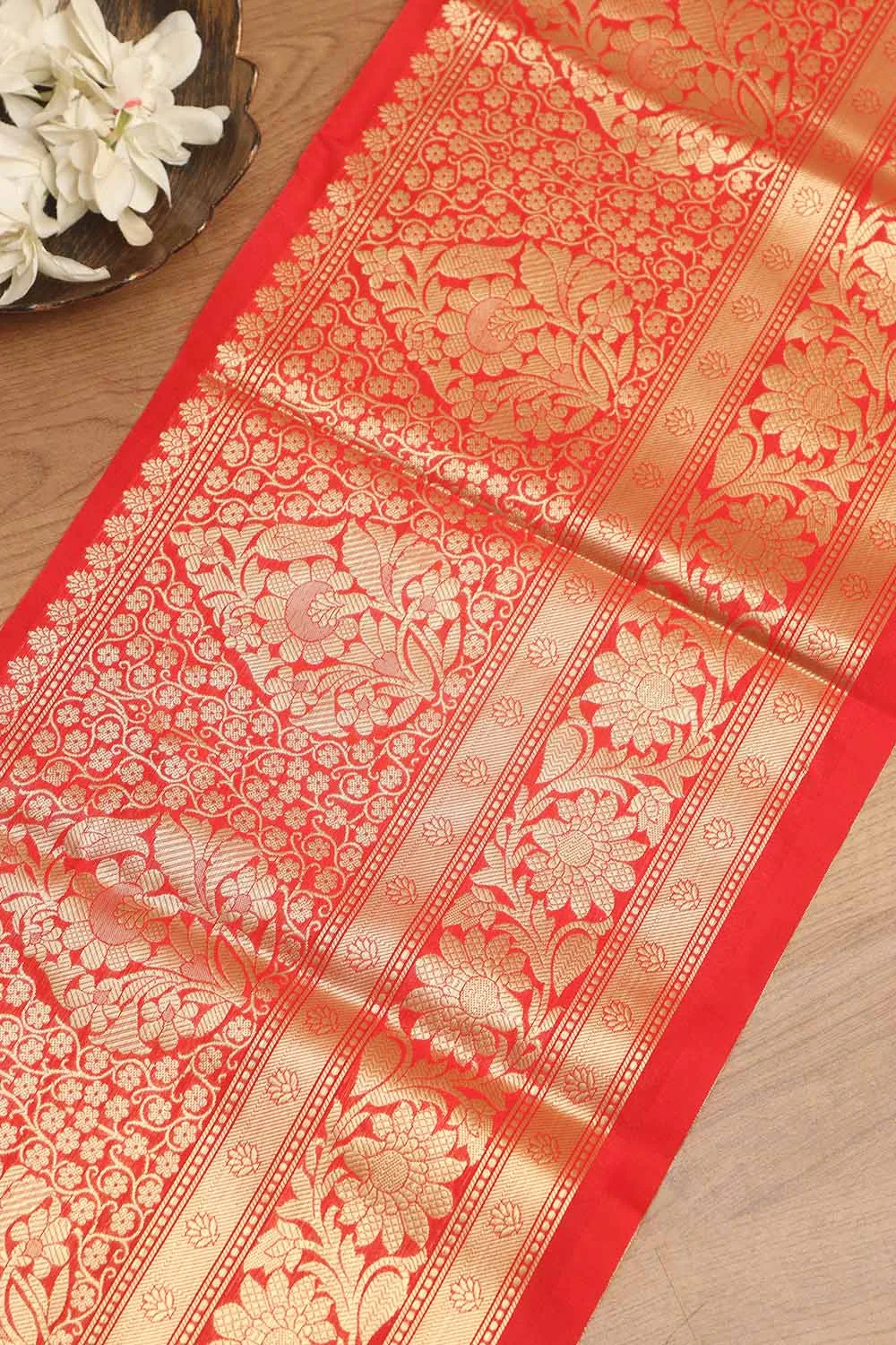 Red Banarasi Silk Lace : Elegant & Stylish