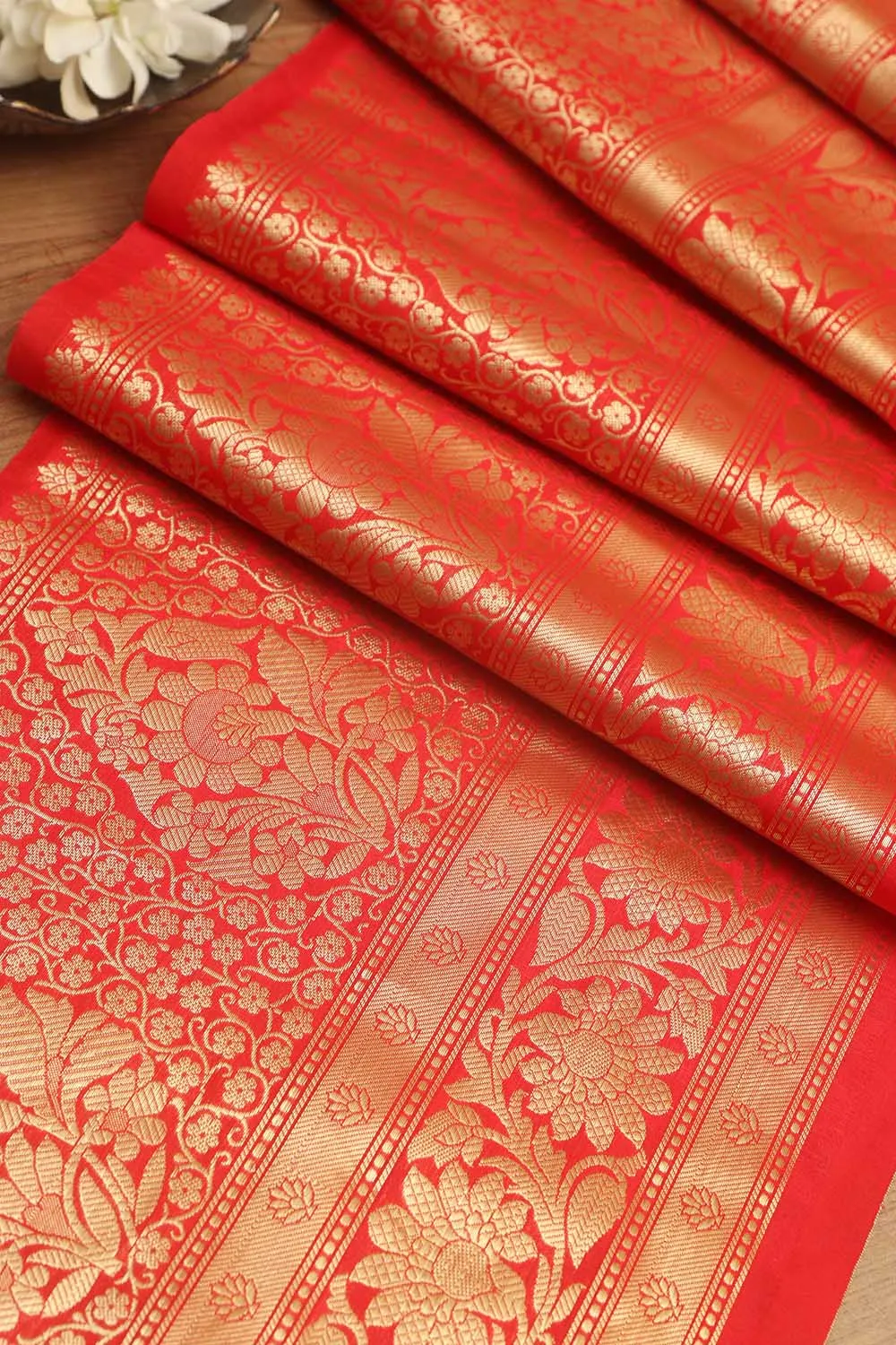 Red Banarasi Silk Lace : Elegant & Stylish