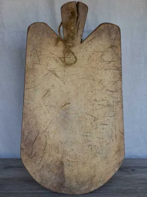 Rounded antique French cutting board - 20¾"