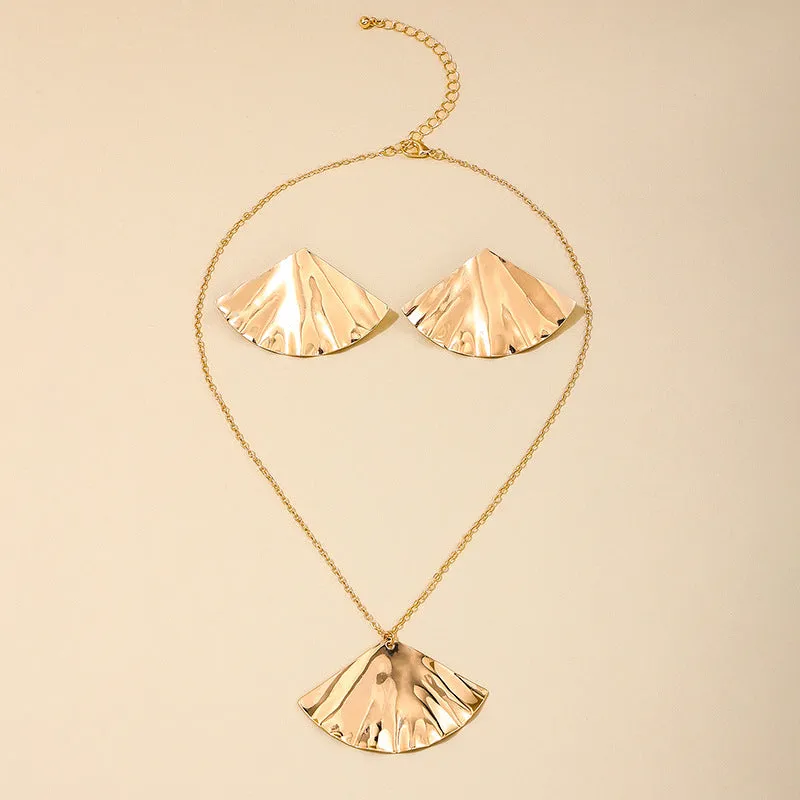 Seashell Chic Jewelry Set for Beach Getaways