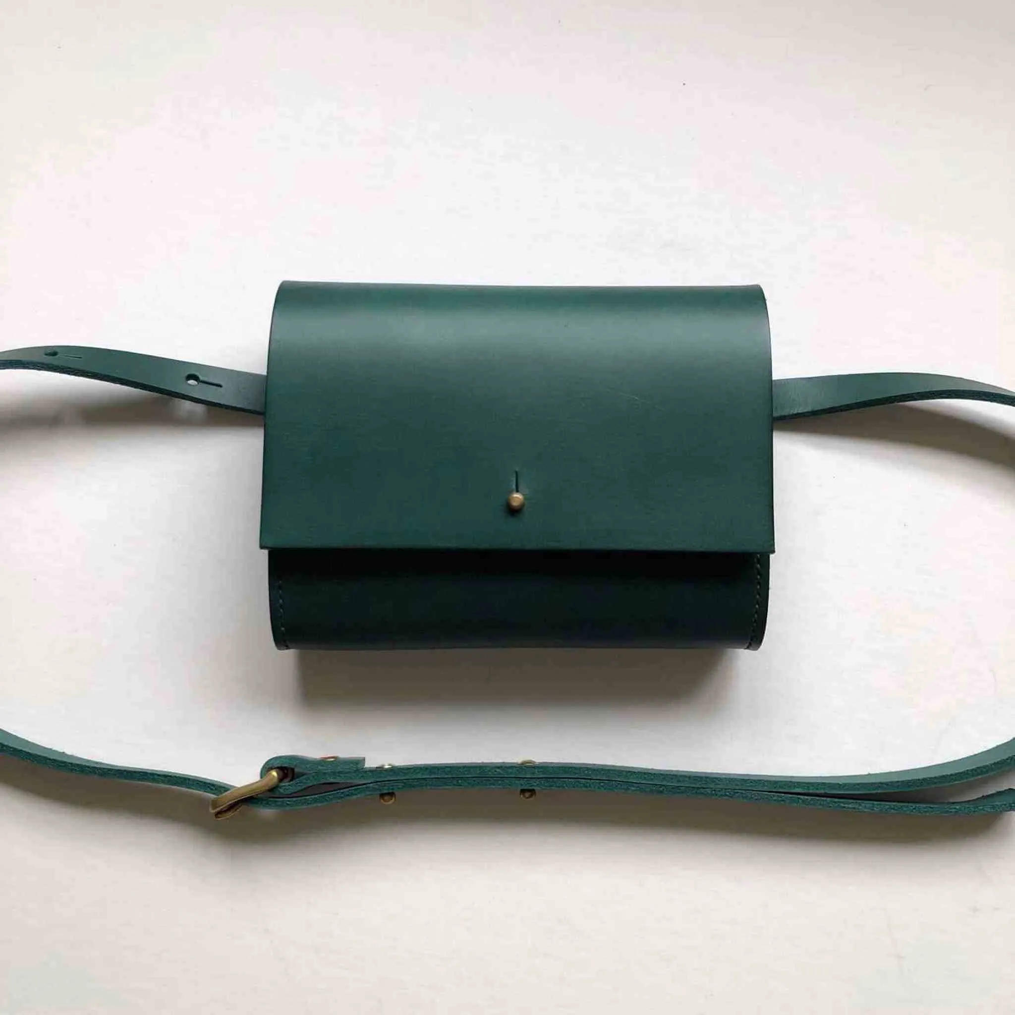 Sedna Green Leather Belt Bag