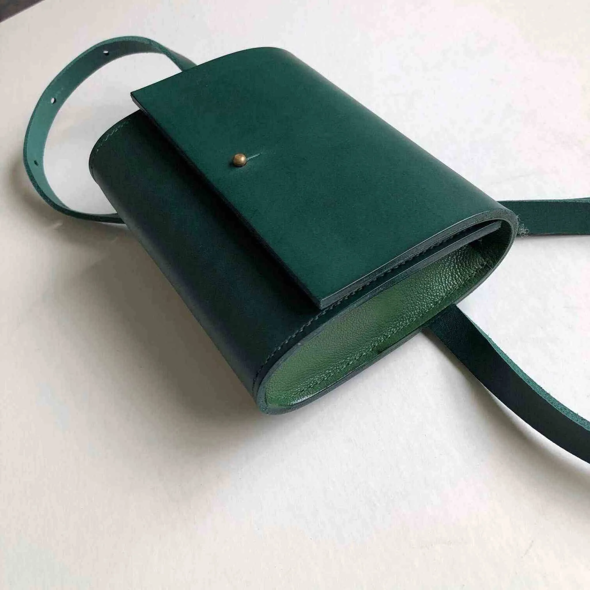 Sedna Green Leather Belt Bag