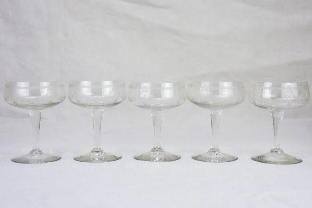 Set of 10 Napoleon III champagne cups with pretty engravings