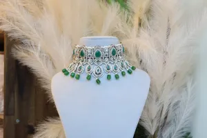 Stylish Emerald Choker